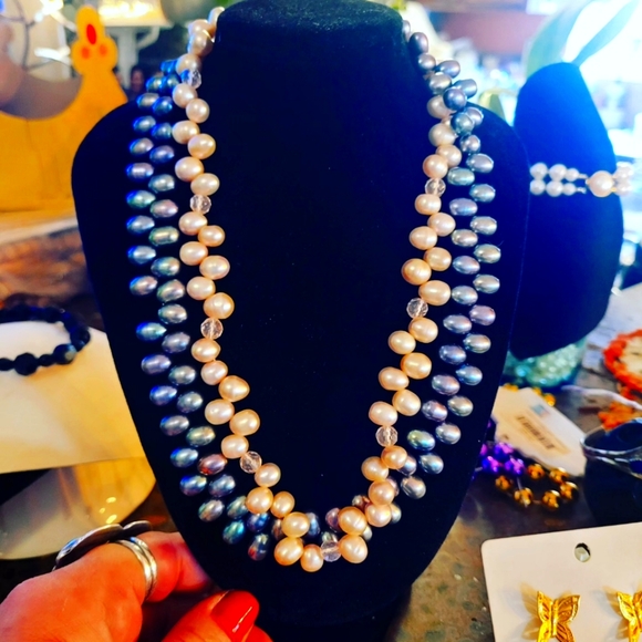 Double strand pearl necklace